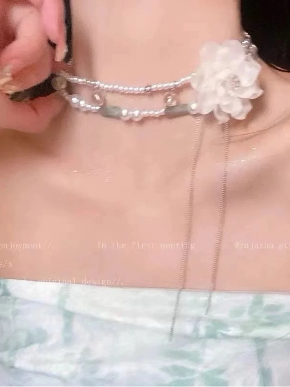 4/$15 Elegant White Floral Choker Necklace with Silver Chains